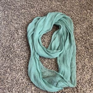 Green wrap scarf